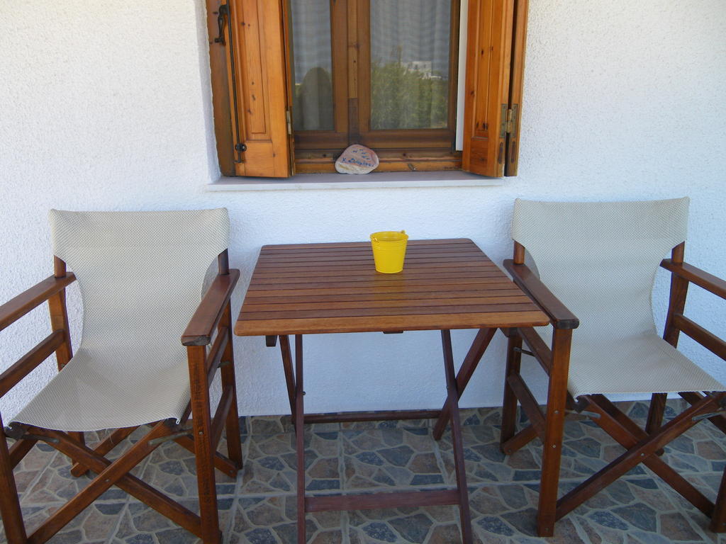 Kalimera Studios Pollonia Zimmer foto
